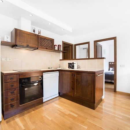 Apartaments Esquirol เอลตาร์แตร์ ภายนอก รูปภาพ