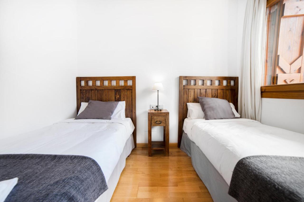 Apartaments Esquirol เอลตาร์แตร์ ภายนอก รูปภาพ
