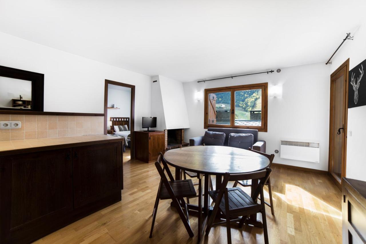 Apartaments Esquirol เอลตาร์แตร์ ภายนอก รูปภาพ